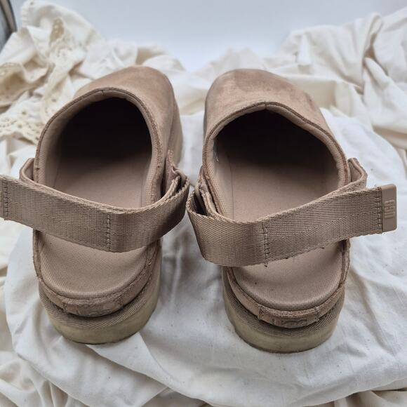 UGG Goldenstar Cozy Clog Slip-on Beige Women's size 8 - Picture 5 of 11